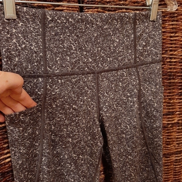 Athleta Salutation Stash Pocket Tight ST Women's Small Tall Gray Yoga Leggings - Picture 3 of 7